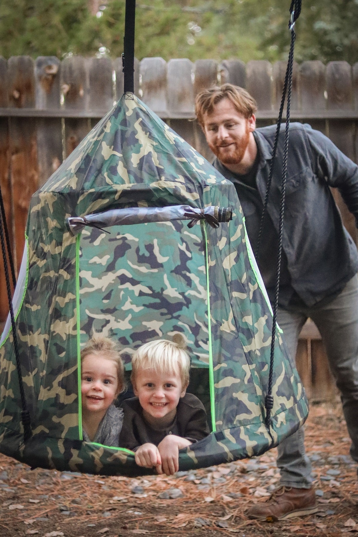 A father and his boy and girl with Zupapa 2-in-1 Saucer Tree Swing
