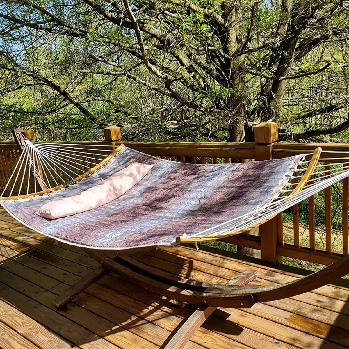 Quilted Hammock with Stand